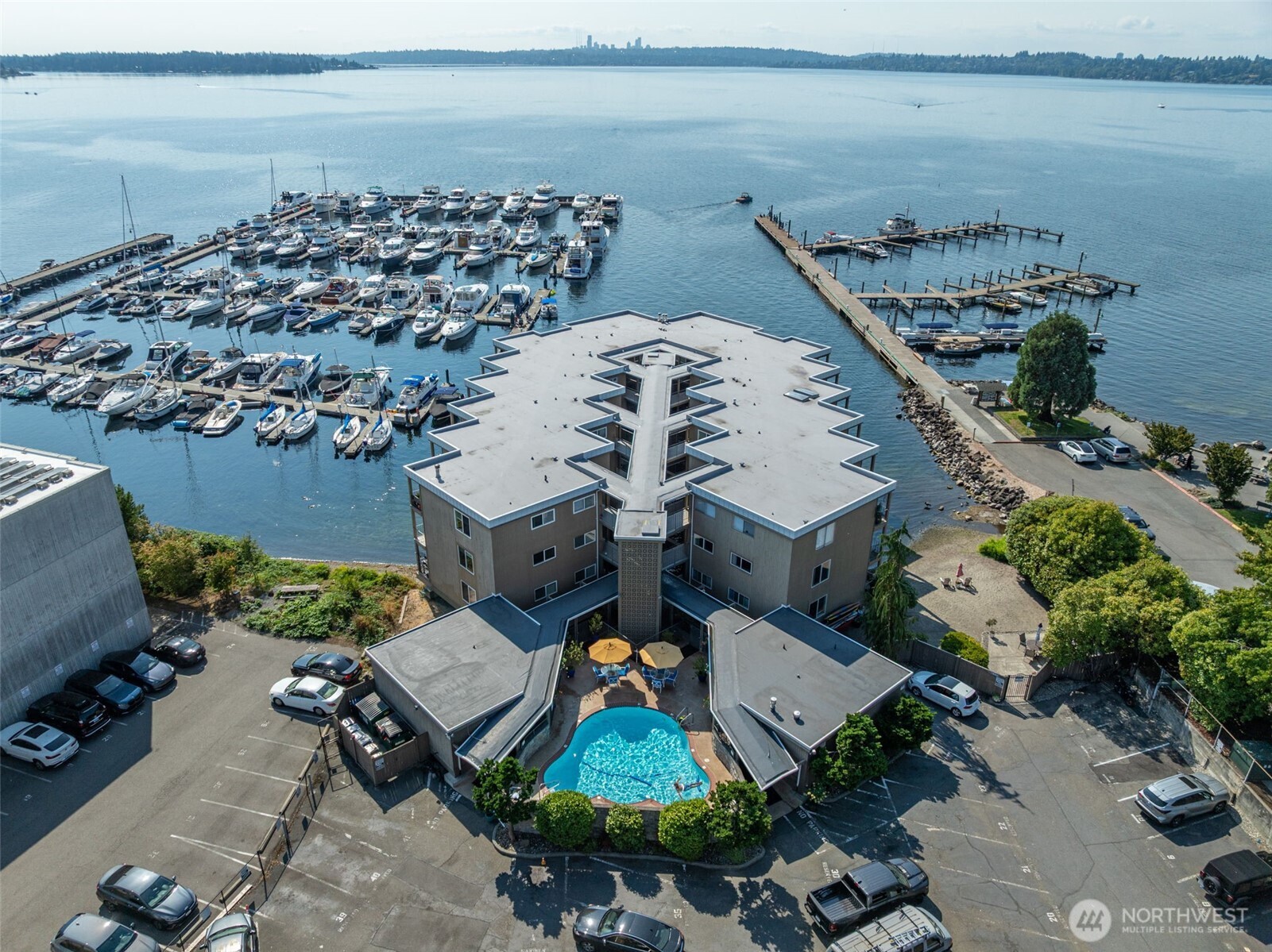 65 Kirkland Avenue Unit: 202