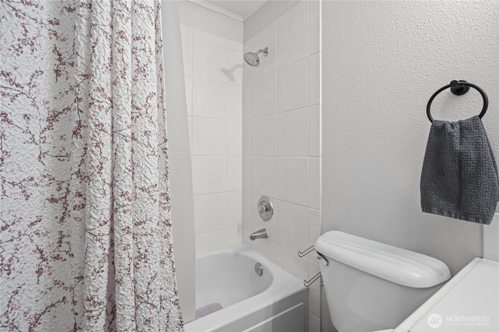 1132 N 198th Street Unit: C302