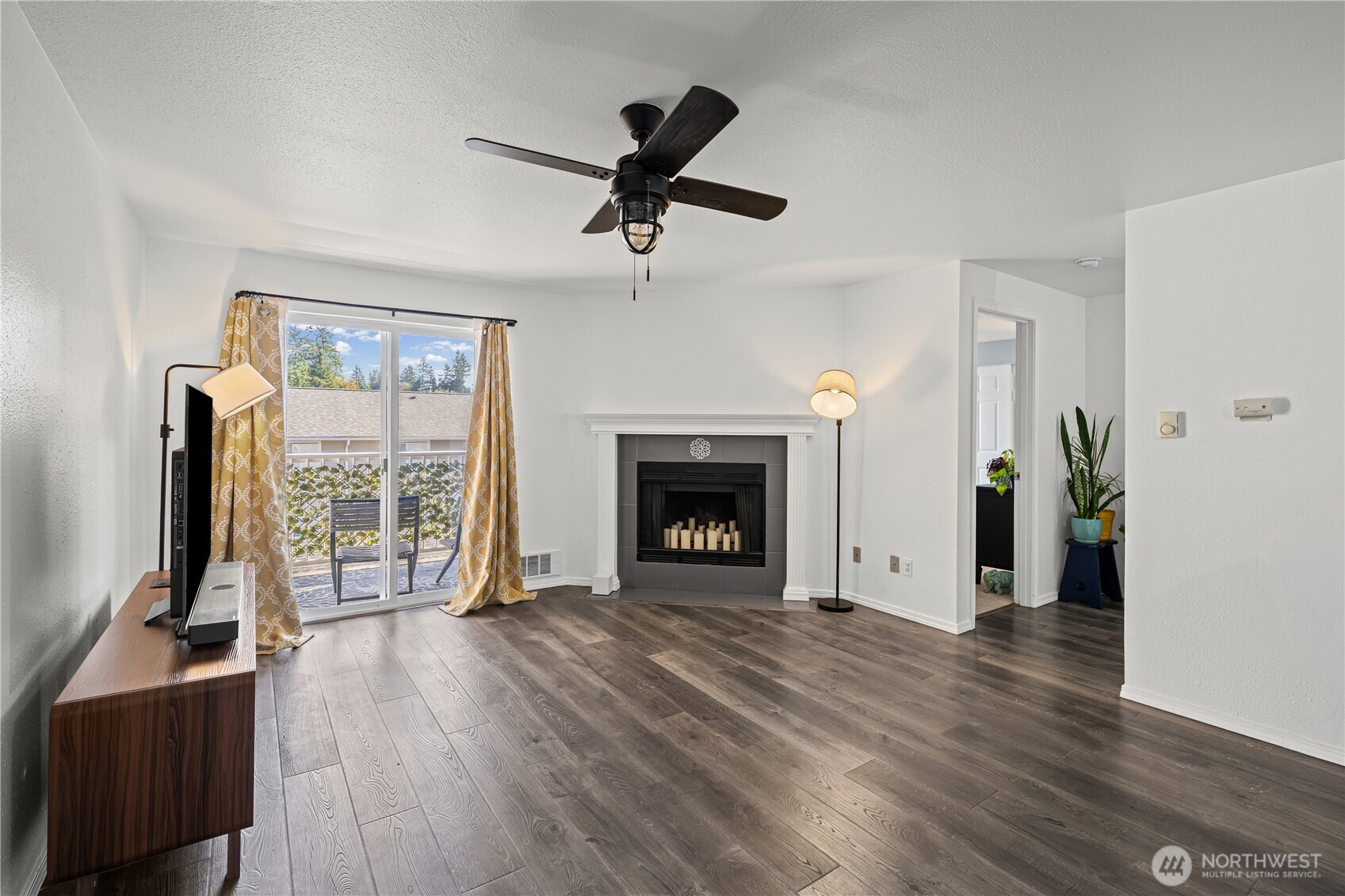1132 N 198th Street Unit: C302