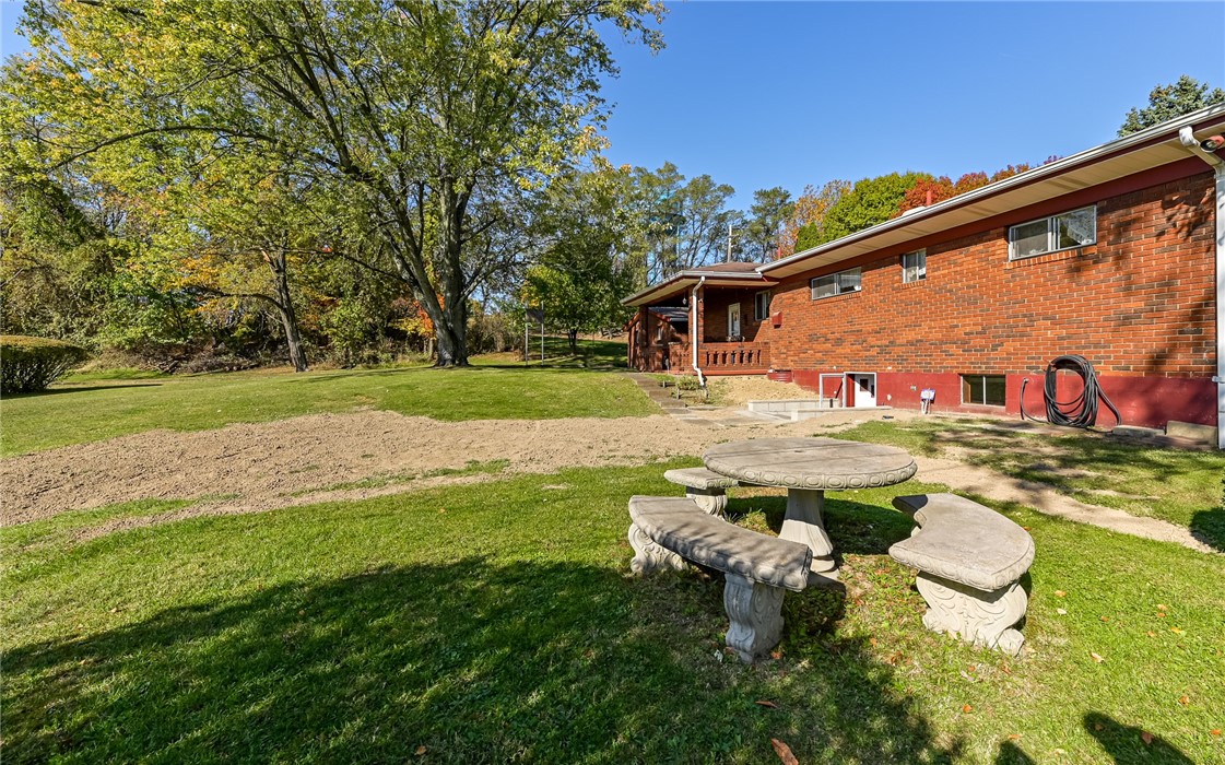 1584 Brinton Rd