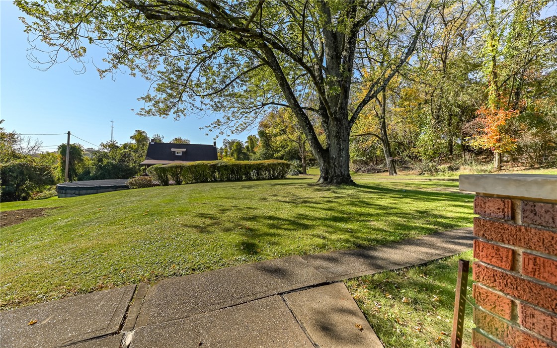 1584 Brinton Rd