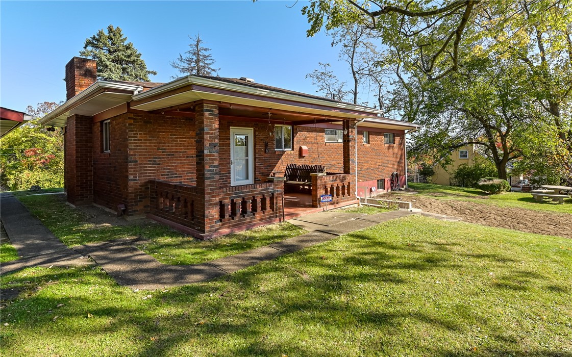 1584 Brinton Rd