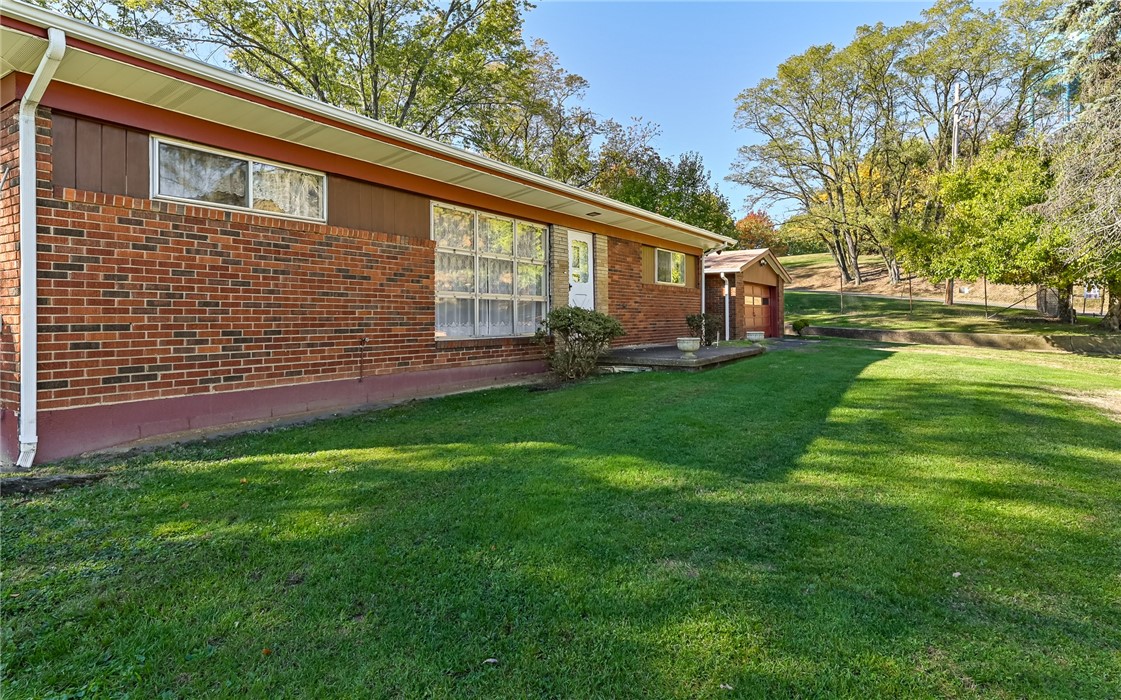 1584 Brinton Rd