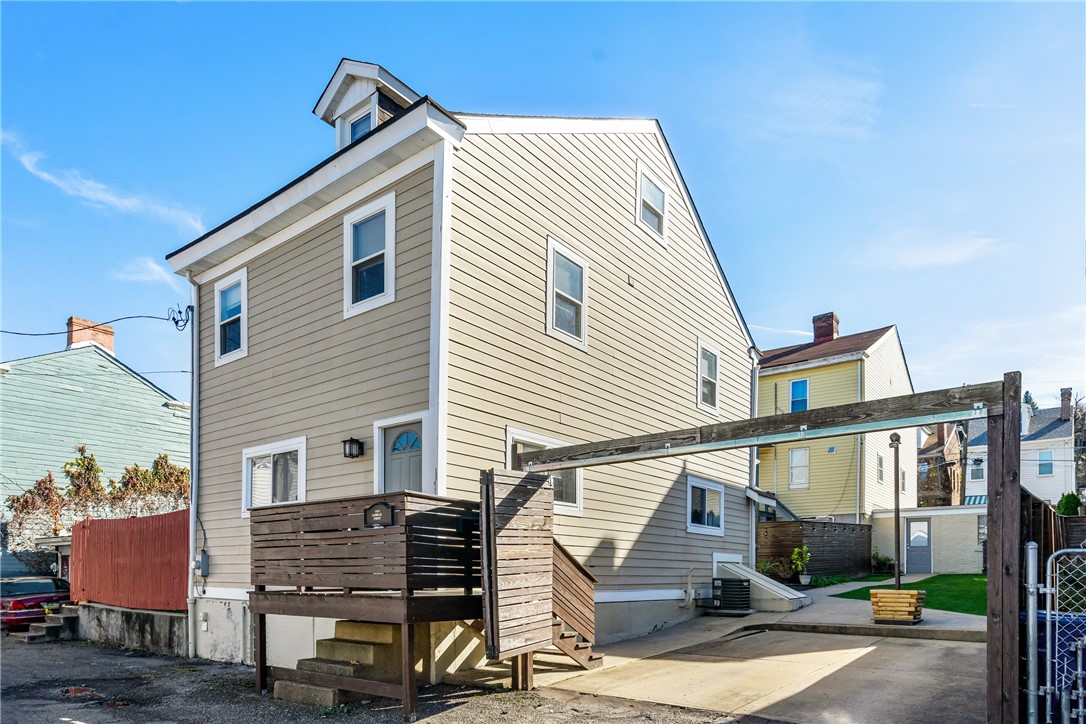 5423 Carnegie Str.