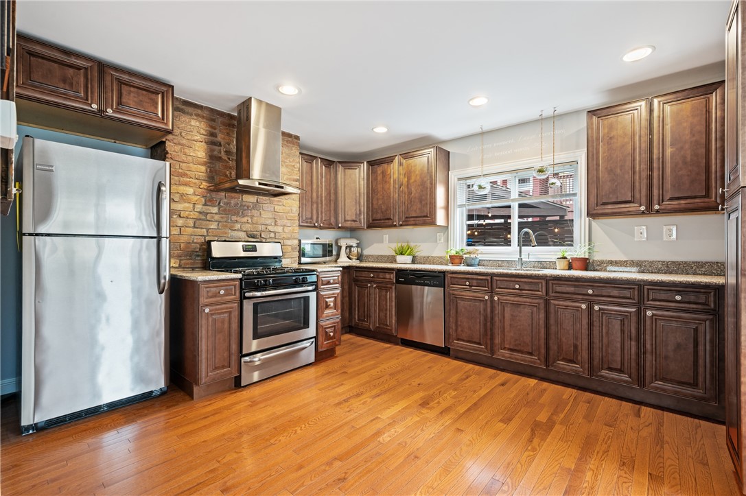5423 Carnegie Str.
