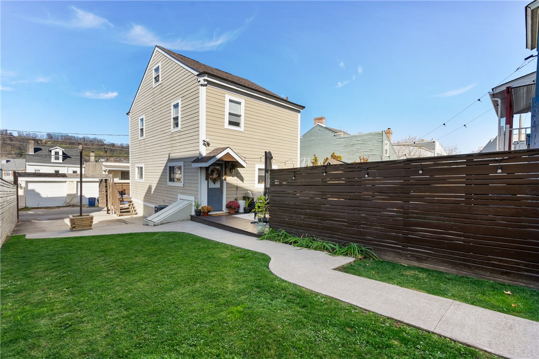 5423 Carnegie Str.