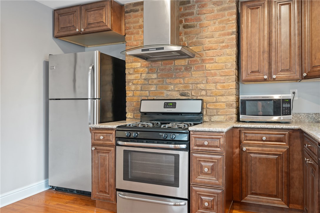 5423 Carnegie Str.
