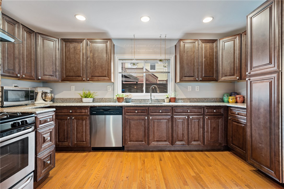 5423 Carnegie Str.