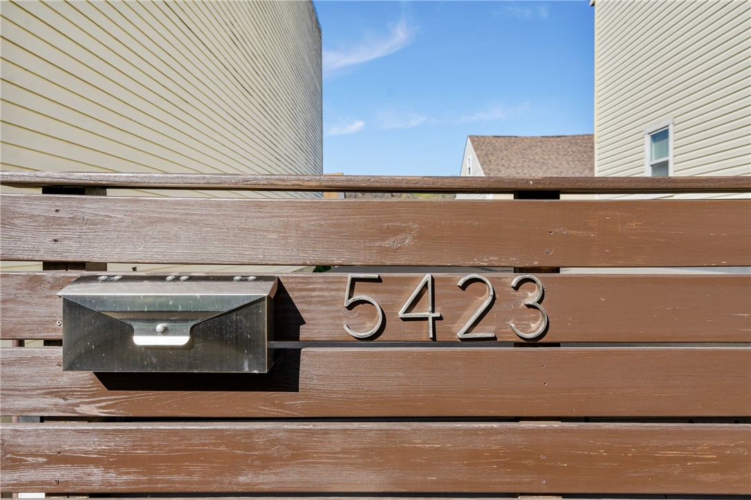 5423 Carnegie Str.