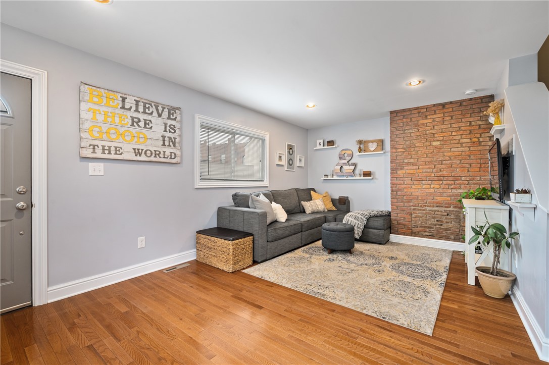 5423 Carnegie Str.