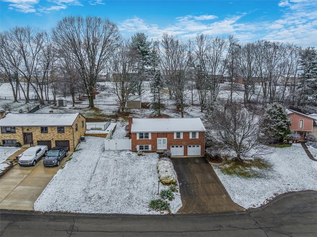 29 Farmcrest Dr