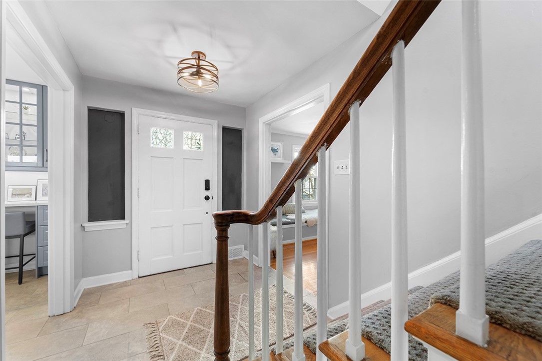 1010 SUMMER PLACE