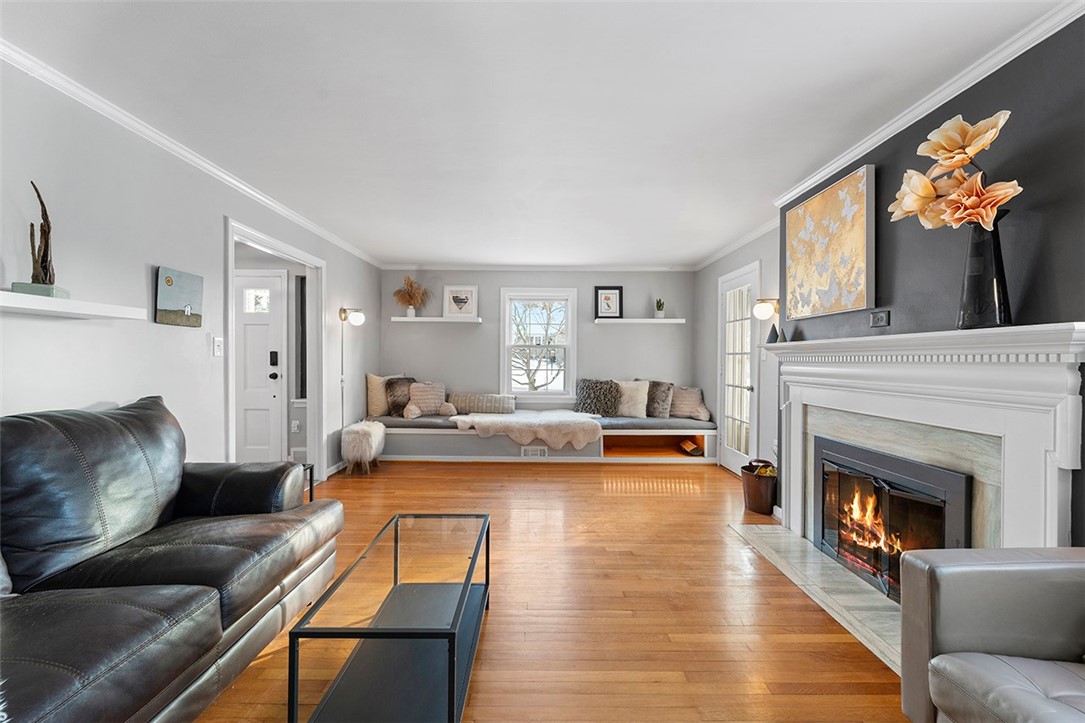1010 SUMMER PLACE