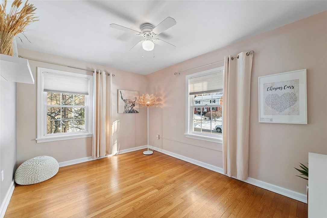 1010 SUMMER PLACE