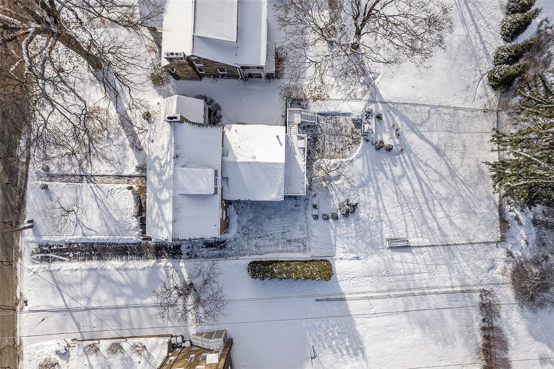 1010 SUMMER PLACE