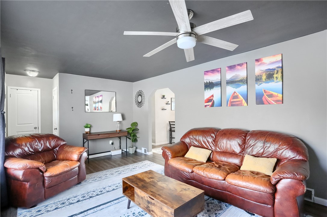 1507 Williamsburg Pl