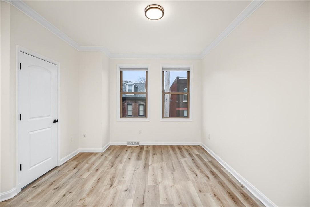 1611 Buena Vista St