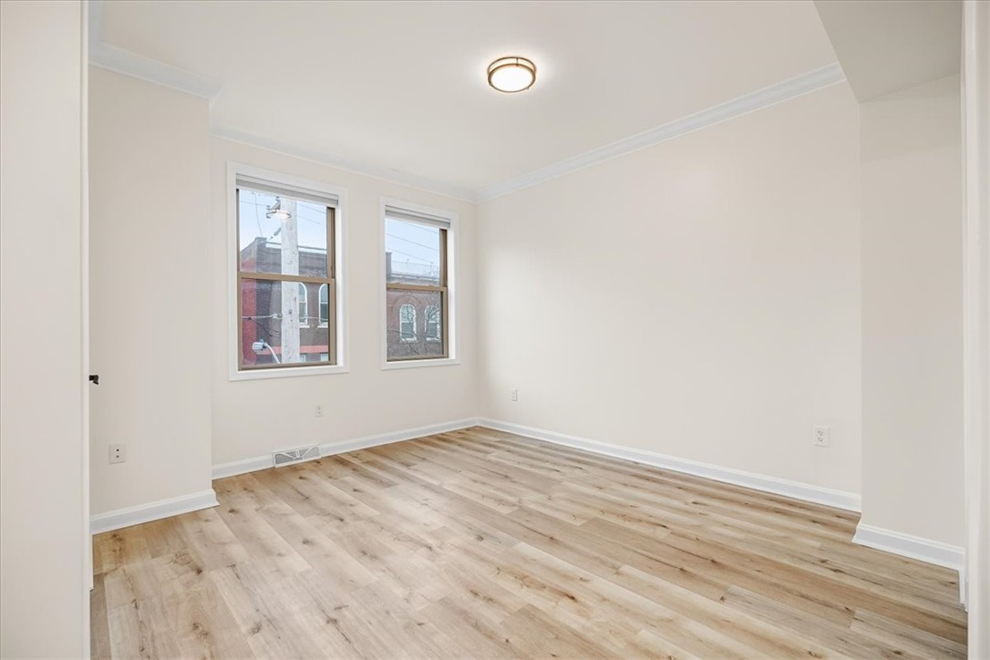 1611 Buena Vista St
