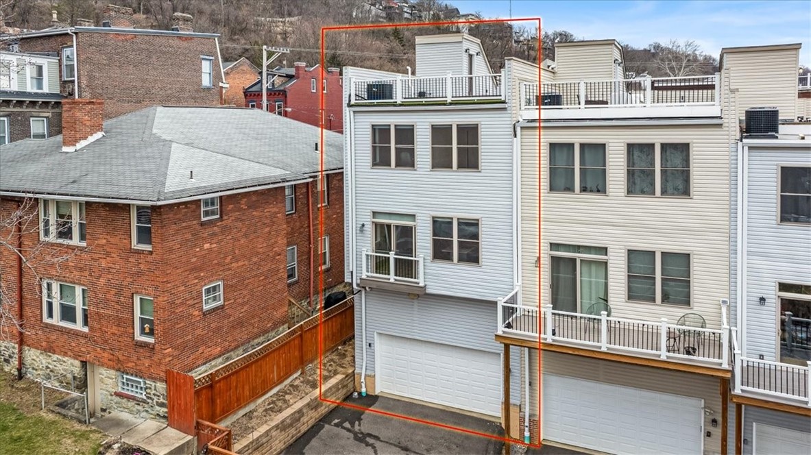 1611 Buena Vista St