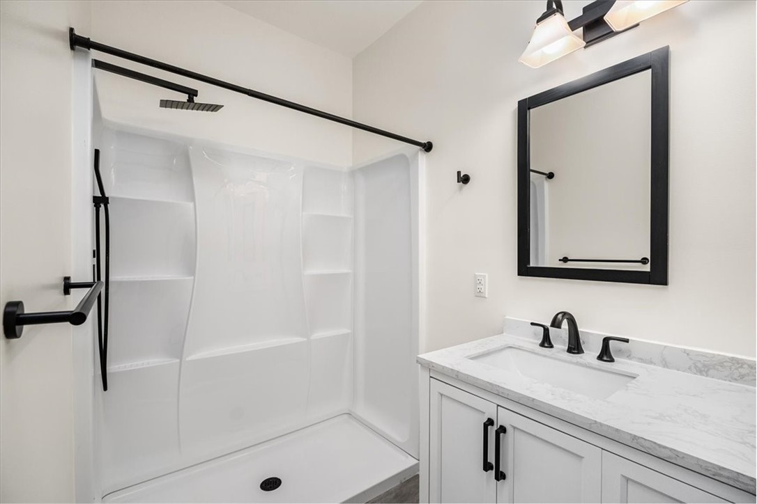 1611 Buena Vista St