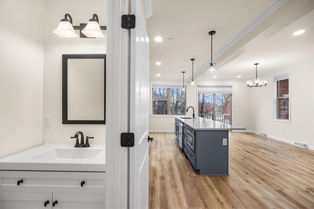 1611 Buena Vista St