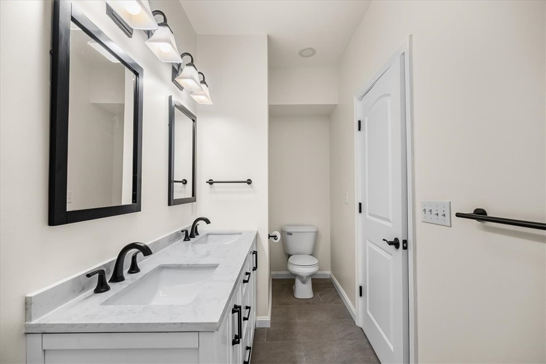 1611 Buena Vista St