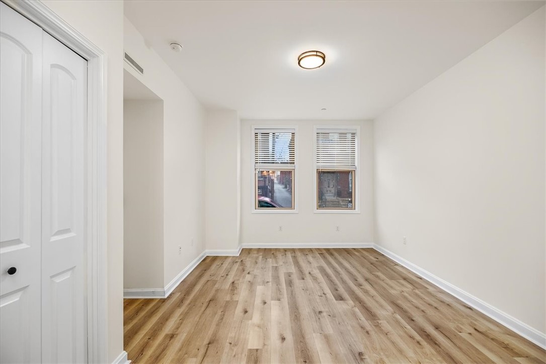 1611 Buena Vista St
