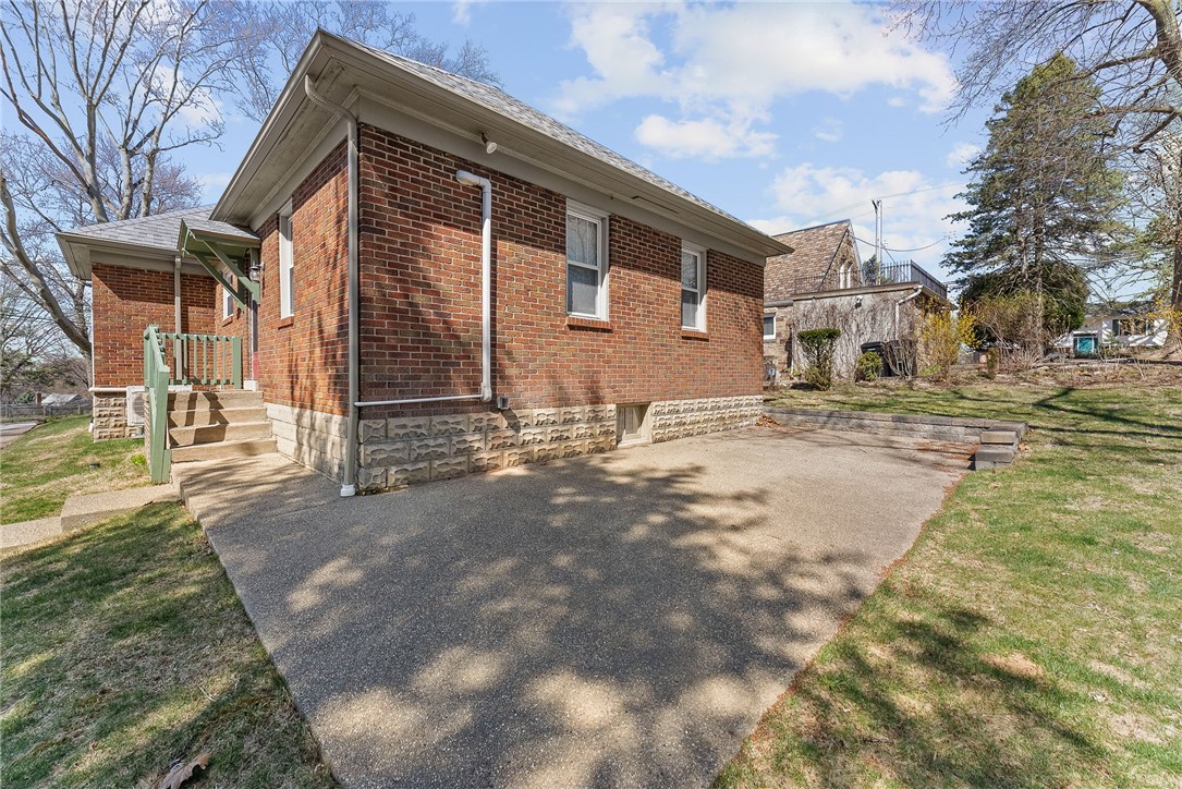 2401 Sylvania Dr