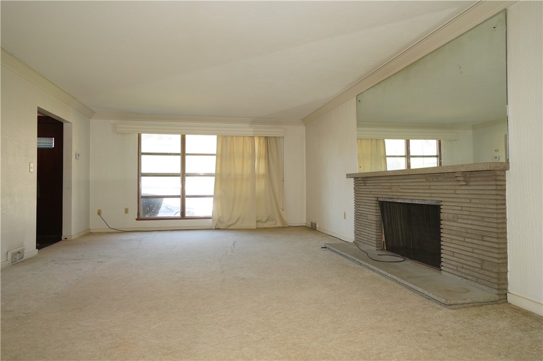 831 Baldwin