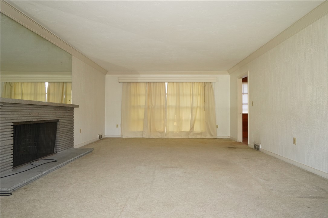 831 Baldwin