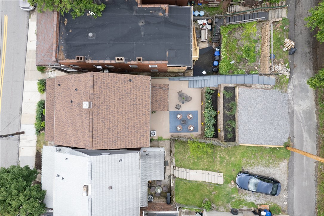 907 Greenfield Ave
