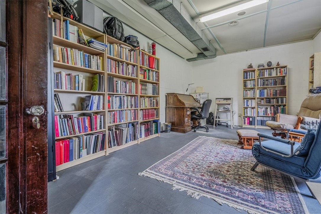 6516 Landview Rd