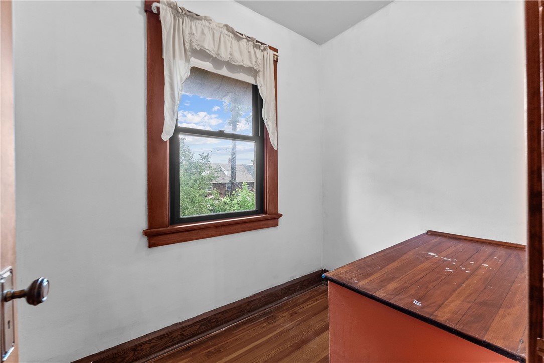 208 E 19th Ave