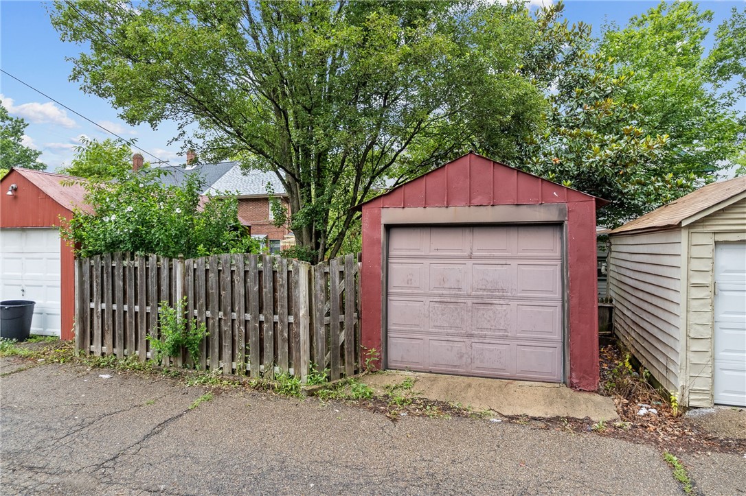 208 E 19th Ave