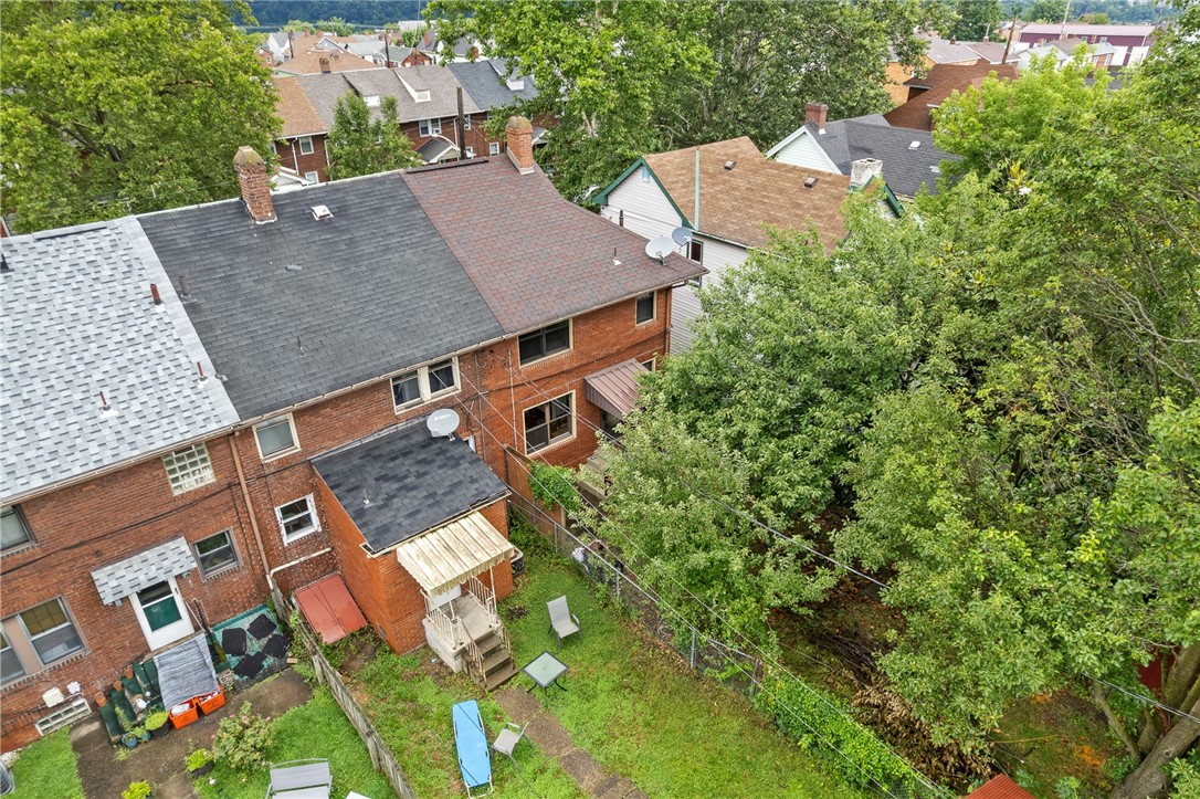 208 E 19th Ave