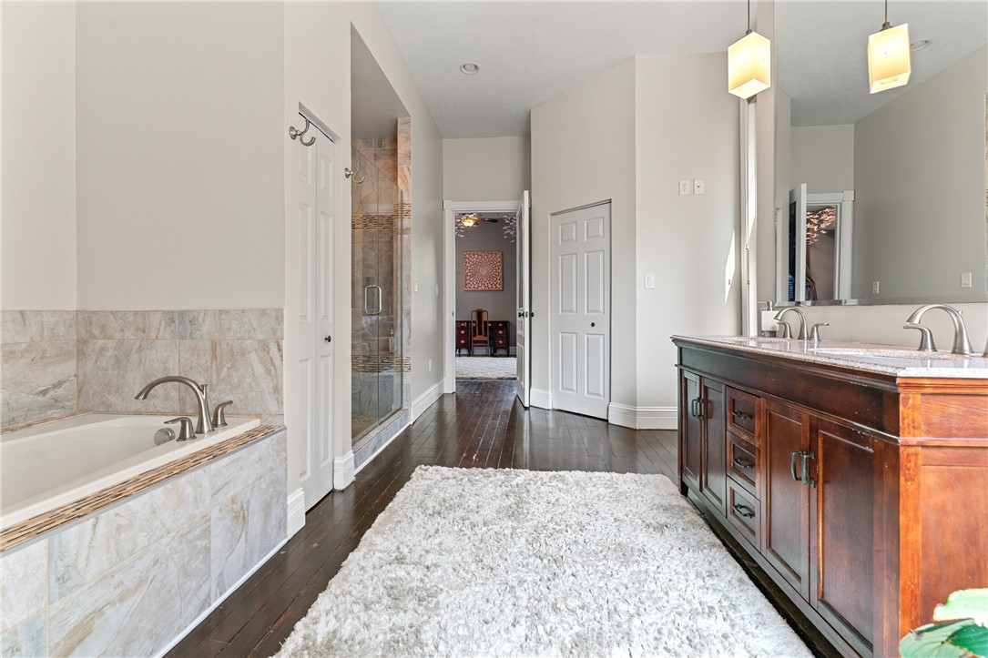 423 Lockhart St