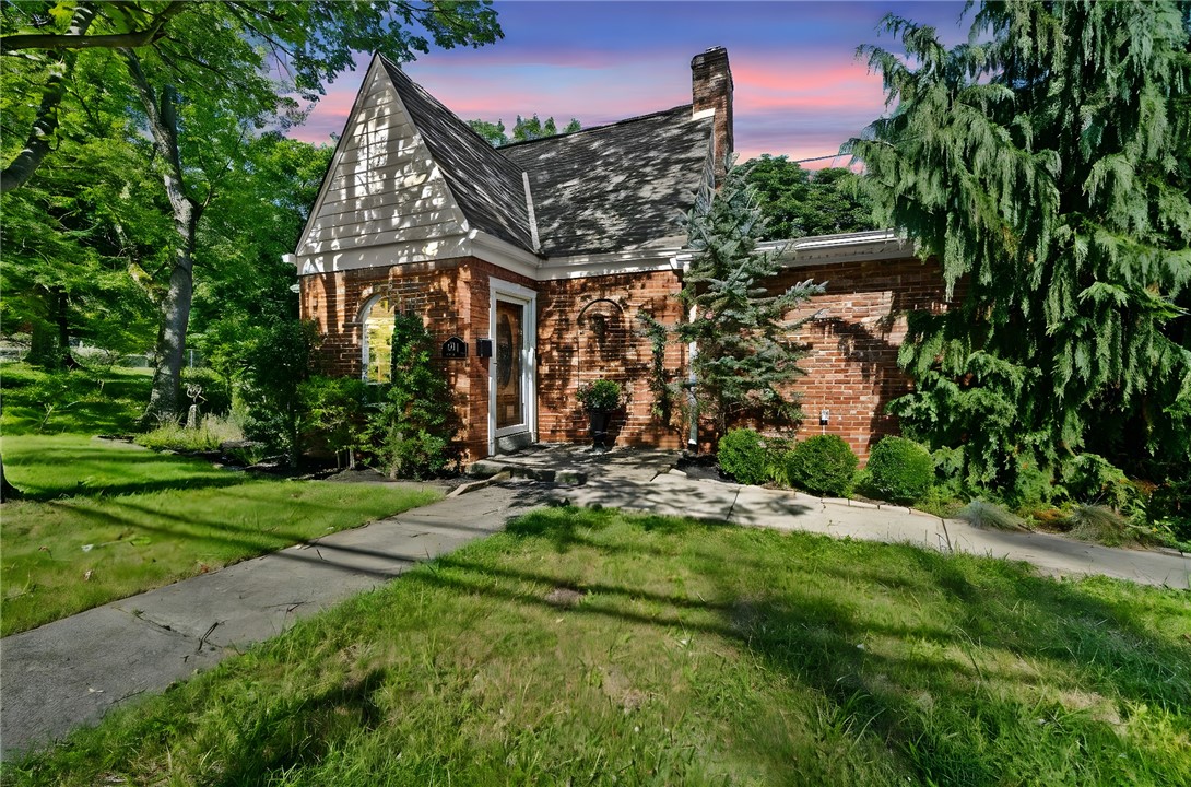 371 Highland Rd
