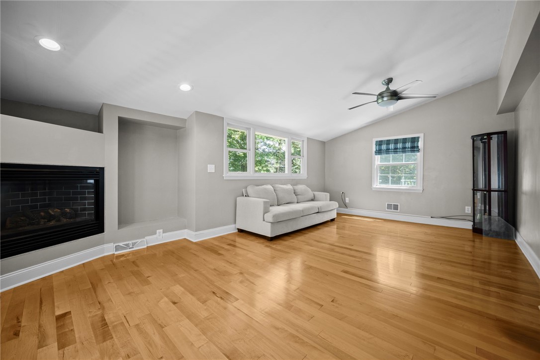 371 Highland Rd