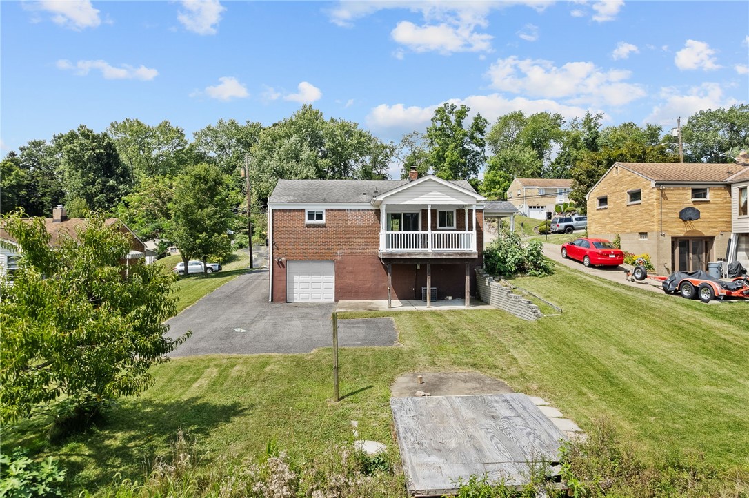 5579 Clarene Dr