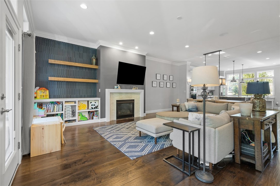 420 Bradley Street
