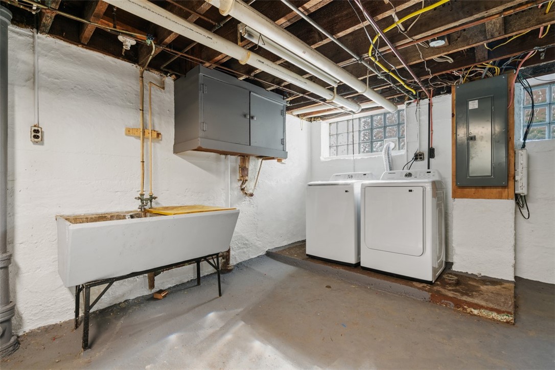 25 W Francis Ave