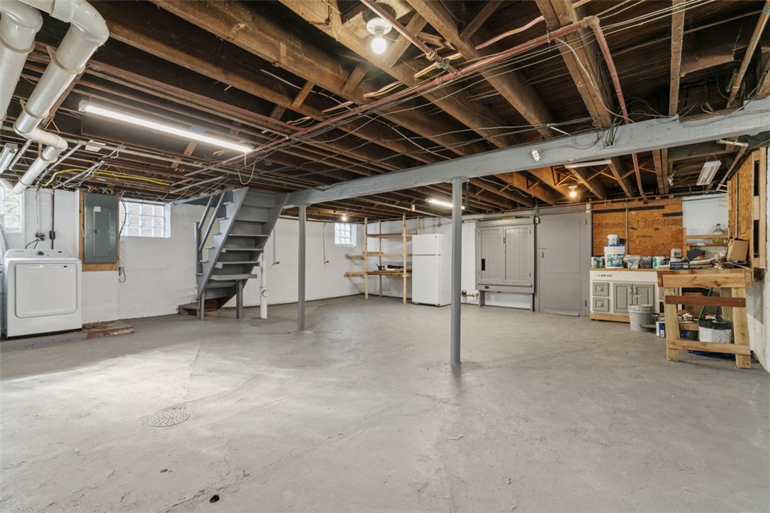 25 W Francis Ave