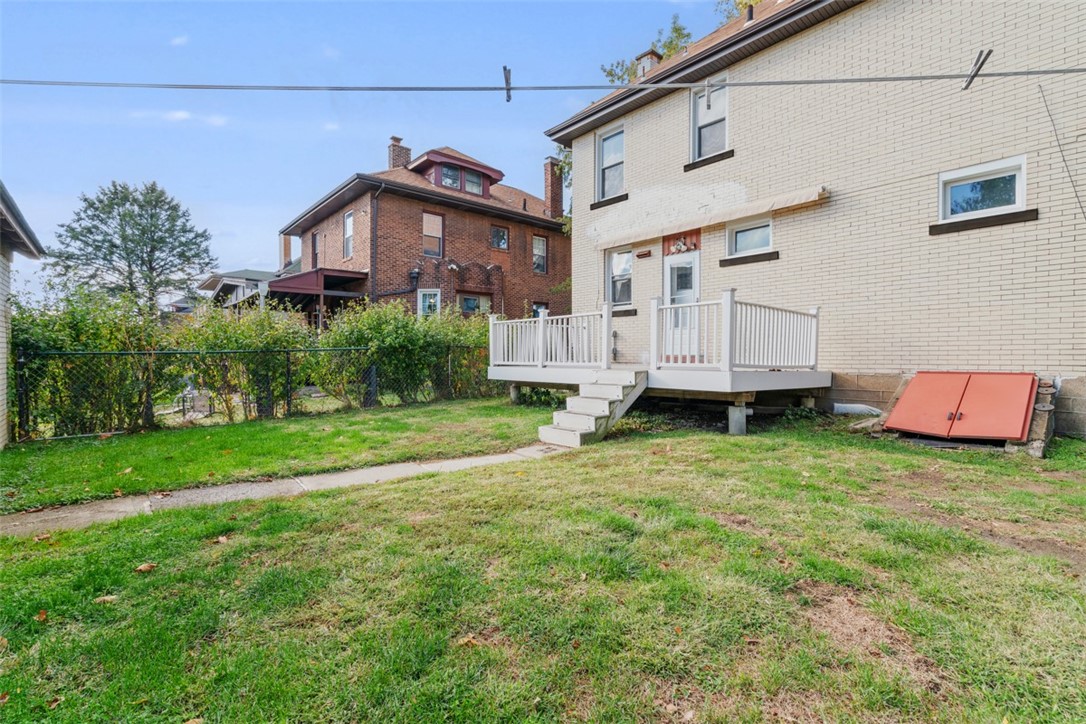 25 W Francis Ave