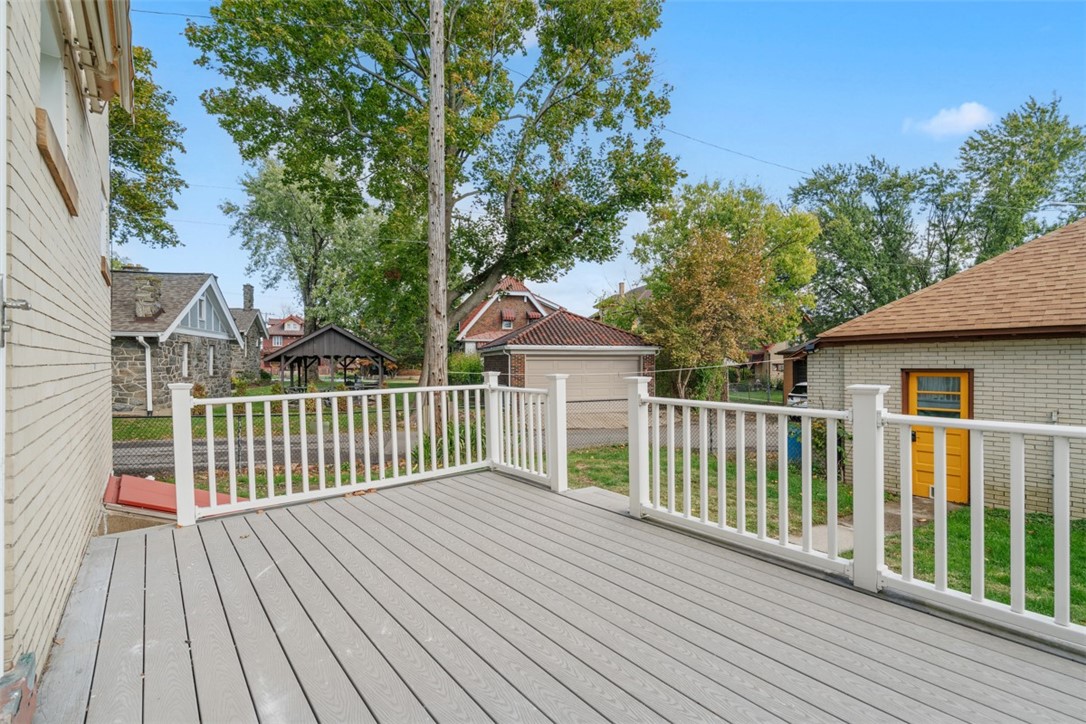 25 W Francis Ave