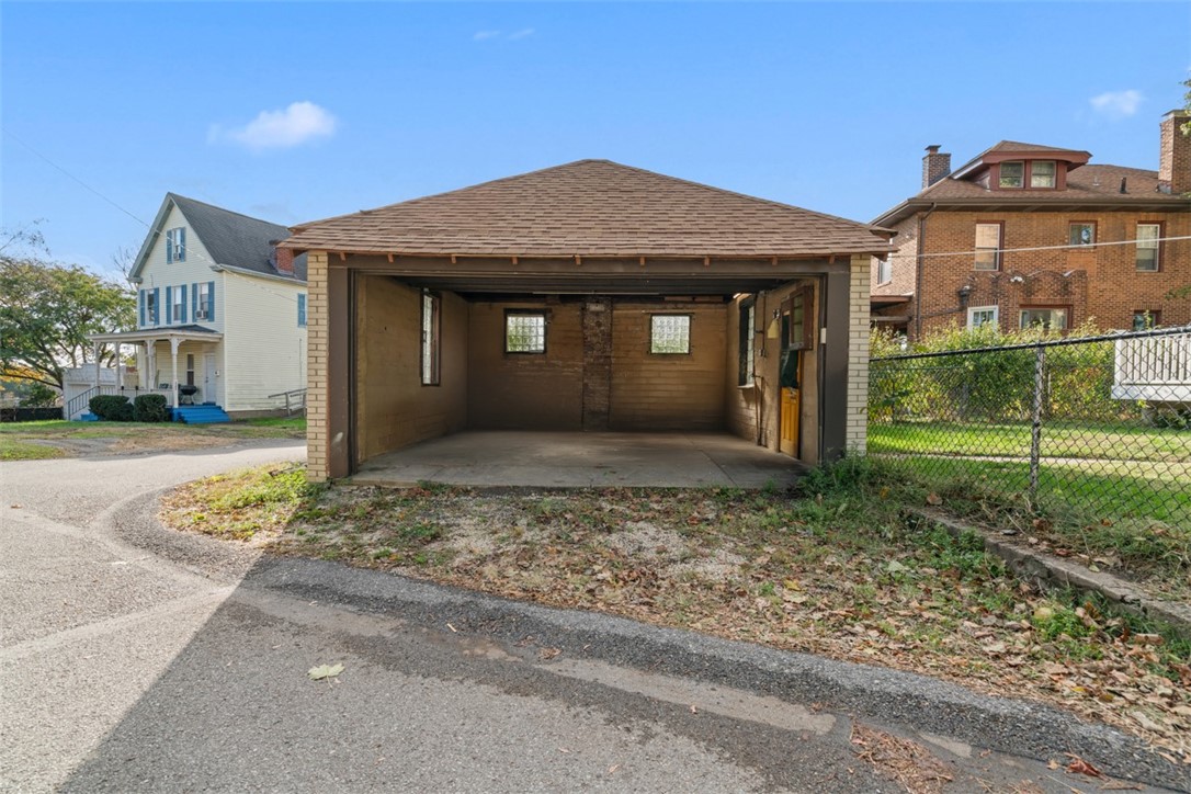 25 W Francis Ave