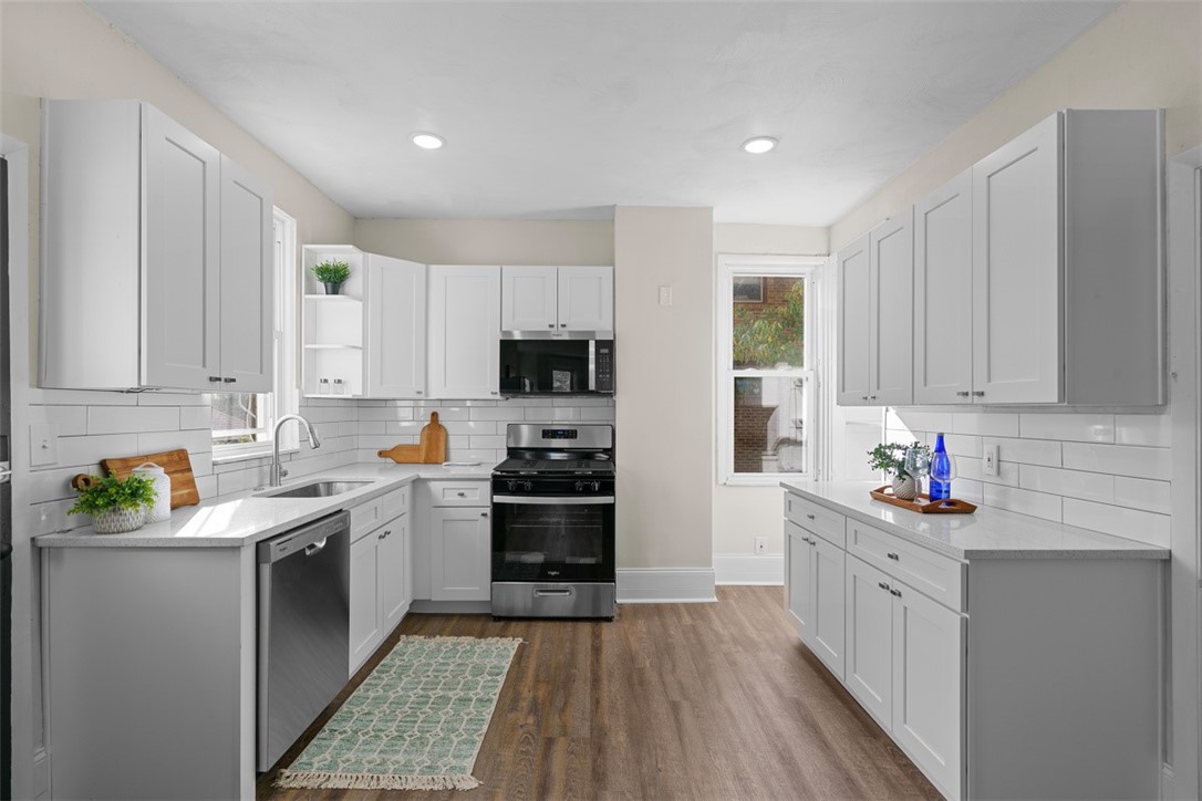 25 W Francis Ave