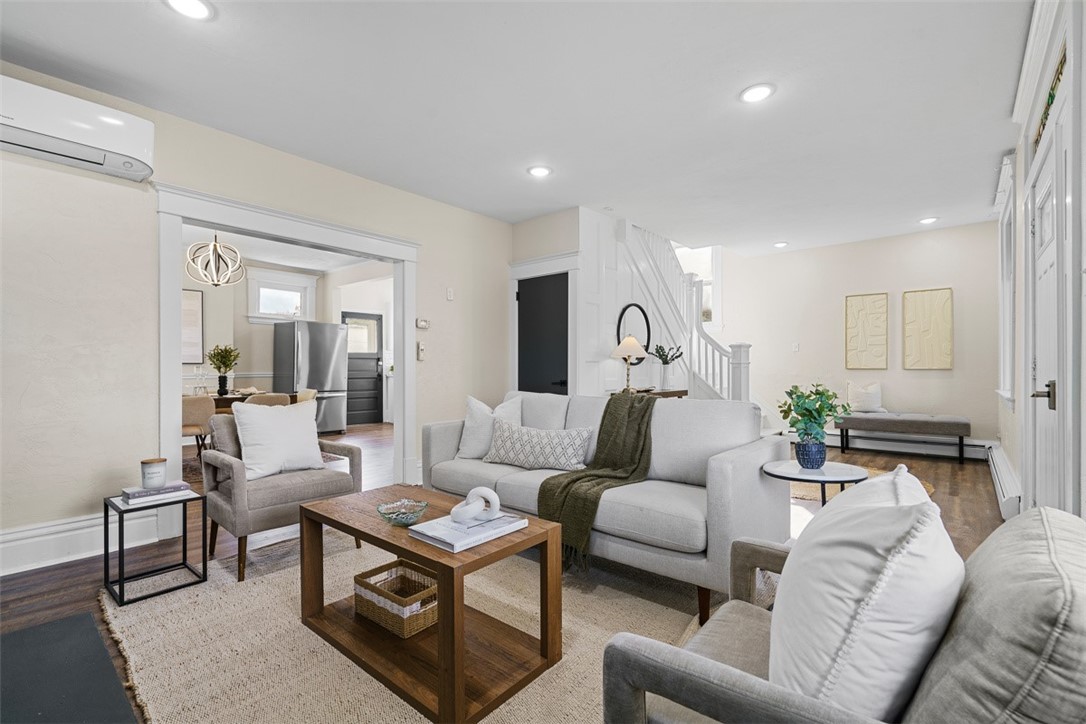 25 W Francis Ave