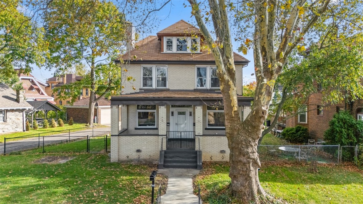 25 W Francis Ave