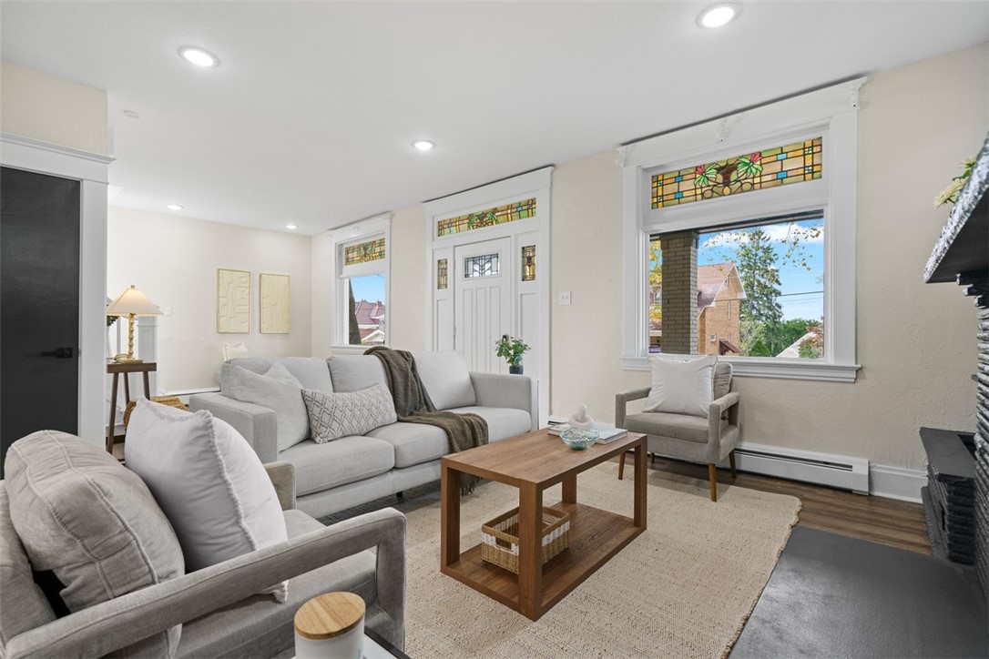 25 W Francis Ave