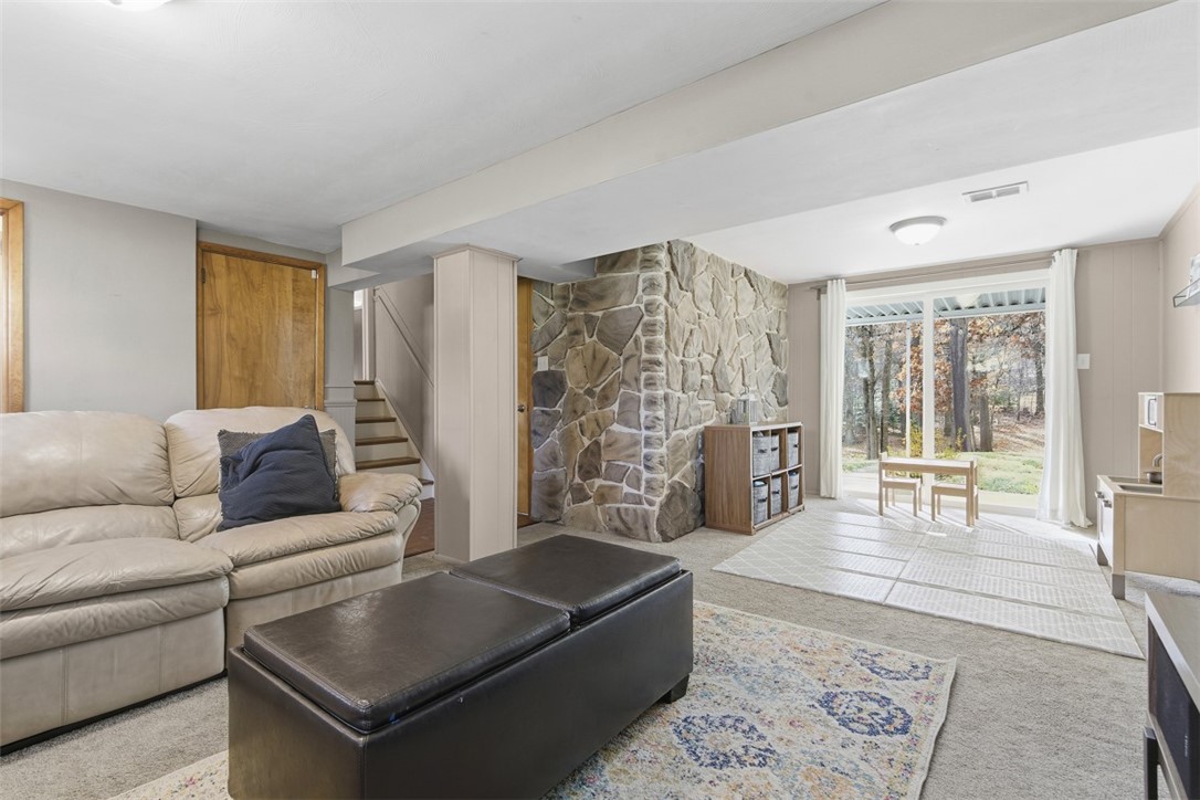 301 Amity Rd